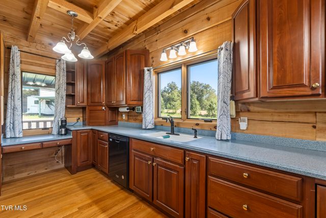 1600 Red Hill Road, Greeneville, TN 37743
