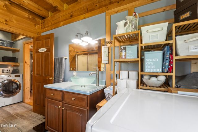 1600 Red Hill Road, Greeneville, TN 37743