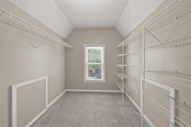 11207 W 116th Terrace, Overland Park, KS 66210