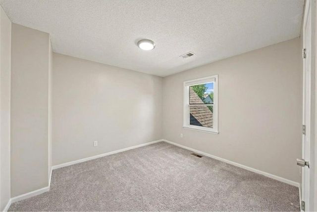 11207 W 116th Terrace, Overland Park, KS 66210