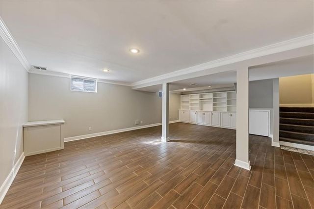 11207 W 116th Terrace, Overland Park, KS 66210