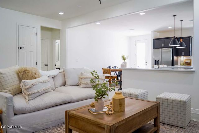 905 Alcestor Place, El Paso, TX 79928