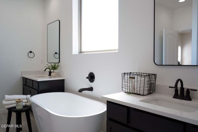 905 Alcestor Place, El Paso, TX 79928