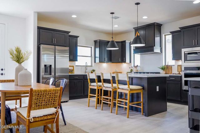 905 Alcestor Place, El Paso, TX 79928