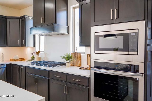 905 Alcestor Place, El Paso, TX 79928