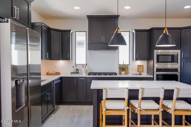 905 Alcestor Place, El Paso, TX 79928