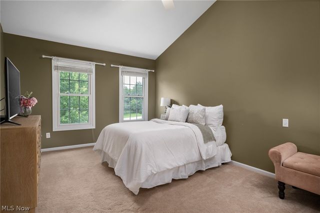 559 Alliance Drive, Sagamore Hills, OH 44067
