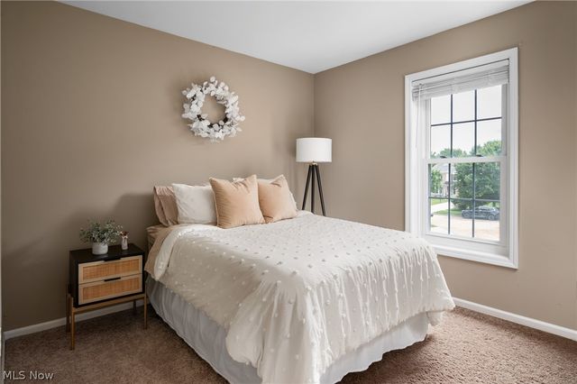 559 Alliance Drive, Sagamore Hills, OH 44067