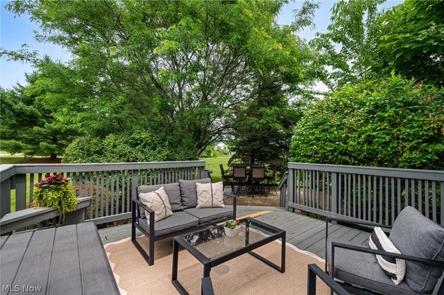 559 Alliance Drive, Sagamore Hills, OH 44067