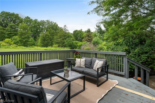 559 Alliance Drive, Sagamore Hills, OH 44067