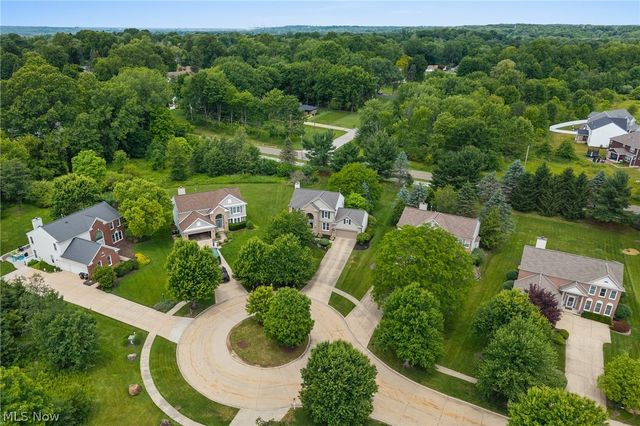 559 Alliance Drive, Sagamore Hills, OH 44067