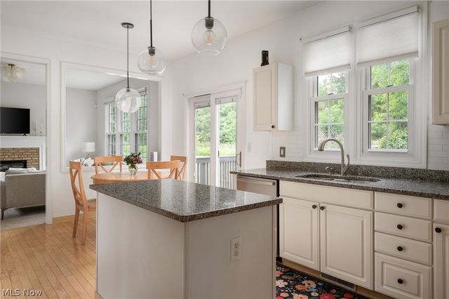 559 Alliance Drive, Sagamore Hills, OH 44067
