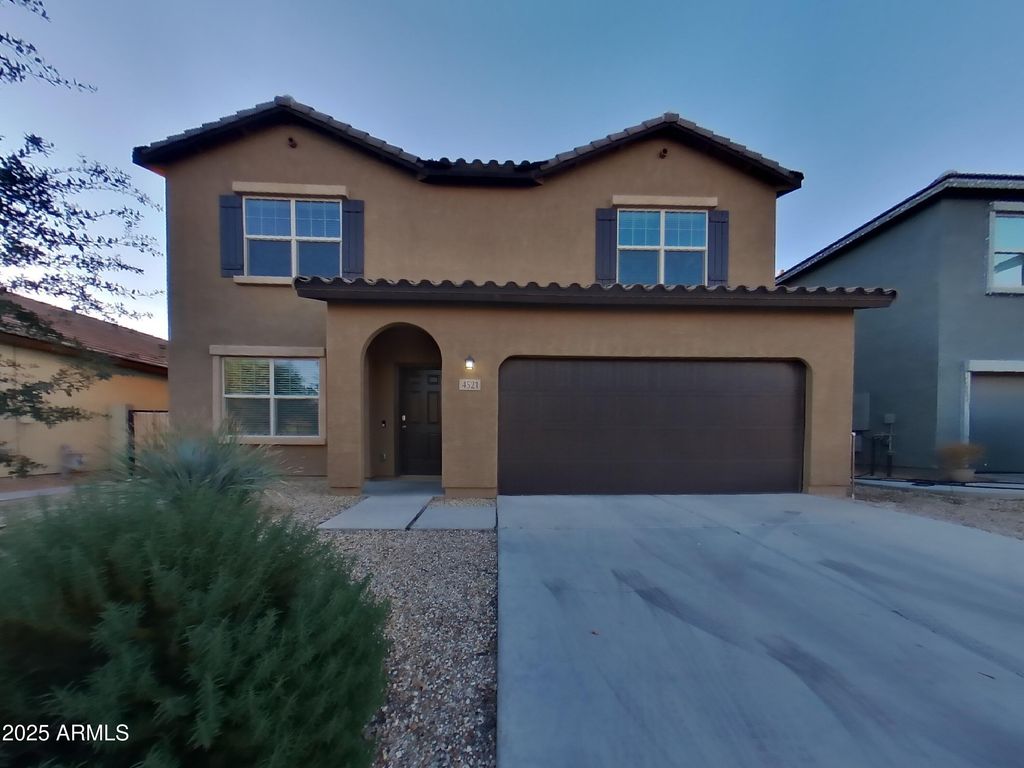 4521 W SADDLEBUSH Way, San Tan Valley, AZ 85144