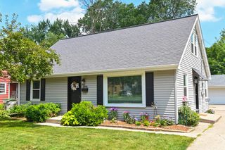 5448 N 13th STREET, Milwaukee, WI 53209
