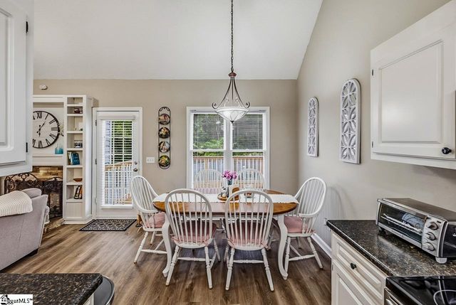 16 Fawndale Lane, Fountain Inn, SC 29644