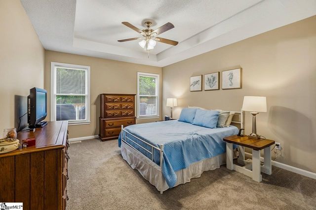 16 Fawndale Lane, Fountain Inn, SC 29644