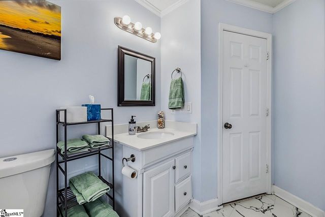 16 Fawndale Lane, Fountain Inn, SC 29644