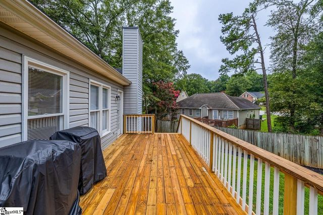 16 Fawndale Lane, Fountain Inn, SC 29644