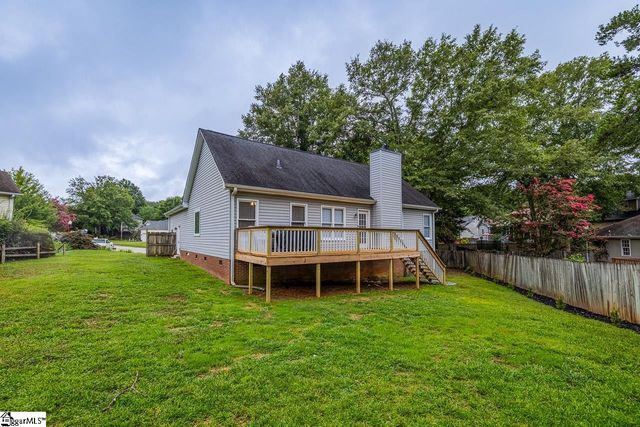 16 Fawndale Lane, Fountain Inn, SC 29644