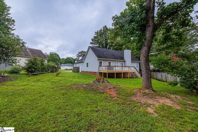 16 Fawndale Lane, Fountain Inn, SC 29644