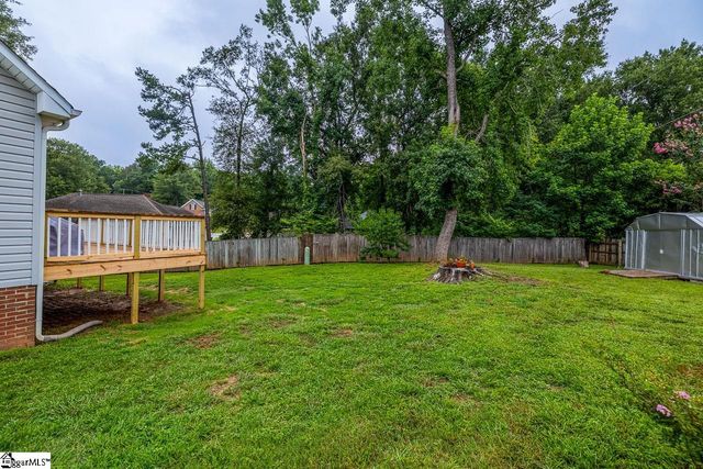 16 Fawndale Lane, Fountain Inn, SC 29644