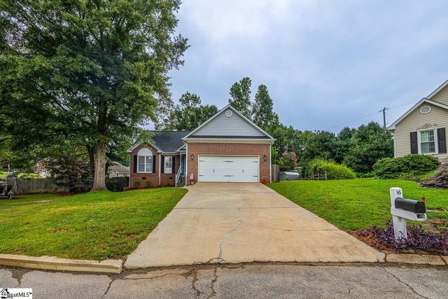 16 Fawndale Lane, Fountain Inn, SC 29644