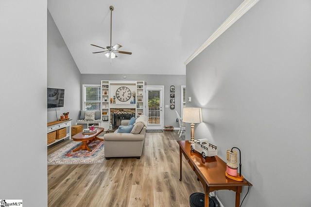 16 Fawndale Lane, Fountain Inn, SC 29644