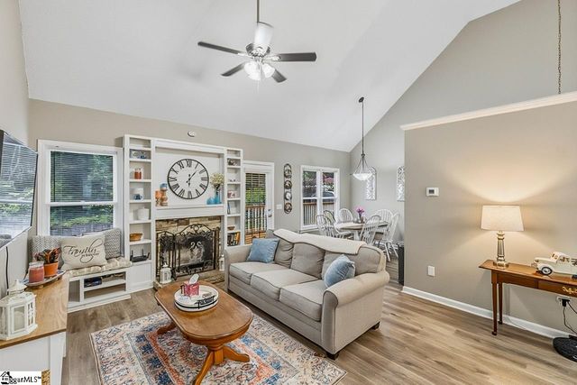 16 Fawndale Lane, Fountain Inn, SC 29644