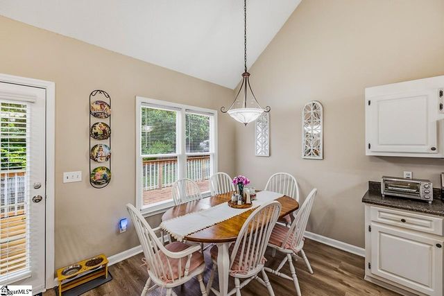 16 Fawndale Lane, Fountain Inn, SC 29644