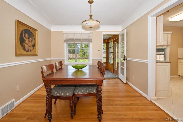 2323 Elmhurst Avenue, Royal Oak, MI 48073