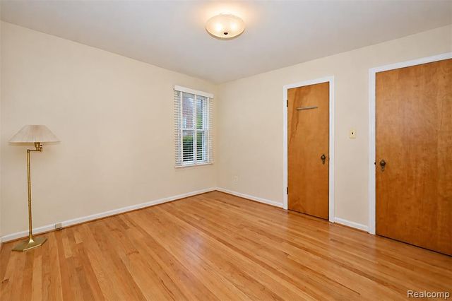 2323 Elmhurst Avenue, Royal Oak, MI 48073