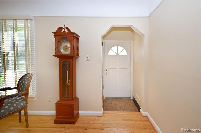2323 Elmhurst Avenue, Royal Oak, MI 48073