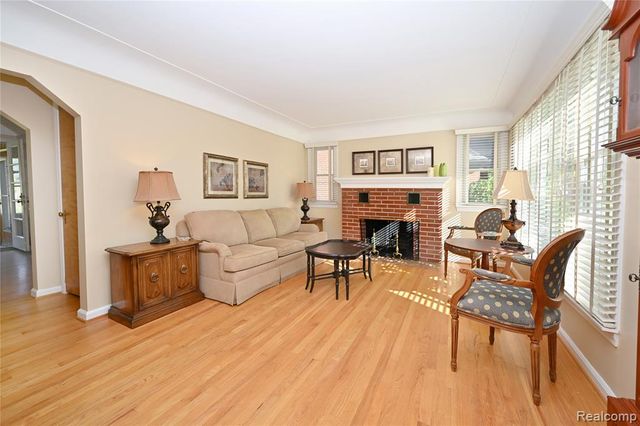 2323 Elmhurst Avenue, Royal Oak, MI 48073