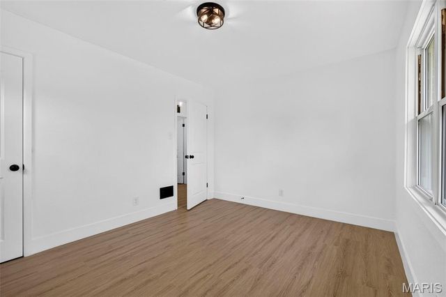 7917 Hicks Avenue, St Louis, MO 63117