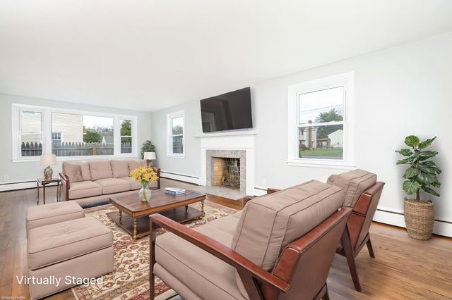 238 James Street, Newington, CT 06111