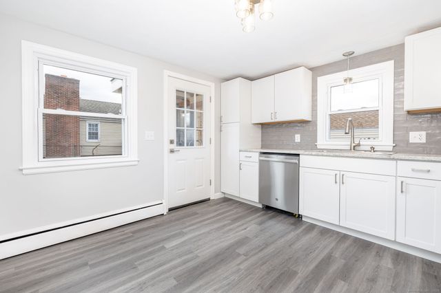 238 James Street, Newington, CT 06111