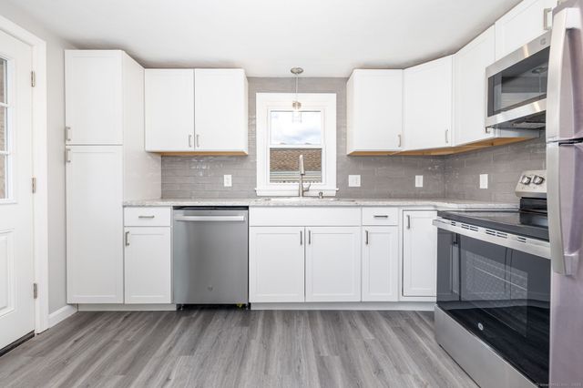 238 James Street, Newington, CT 06111