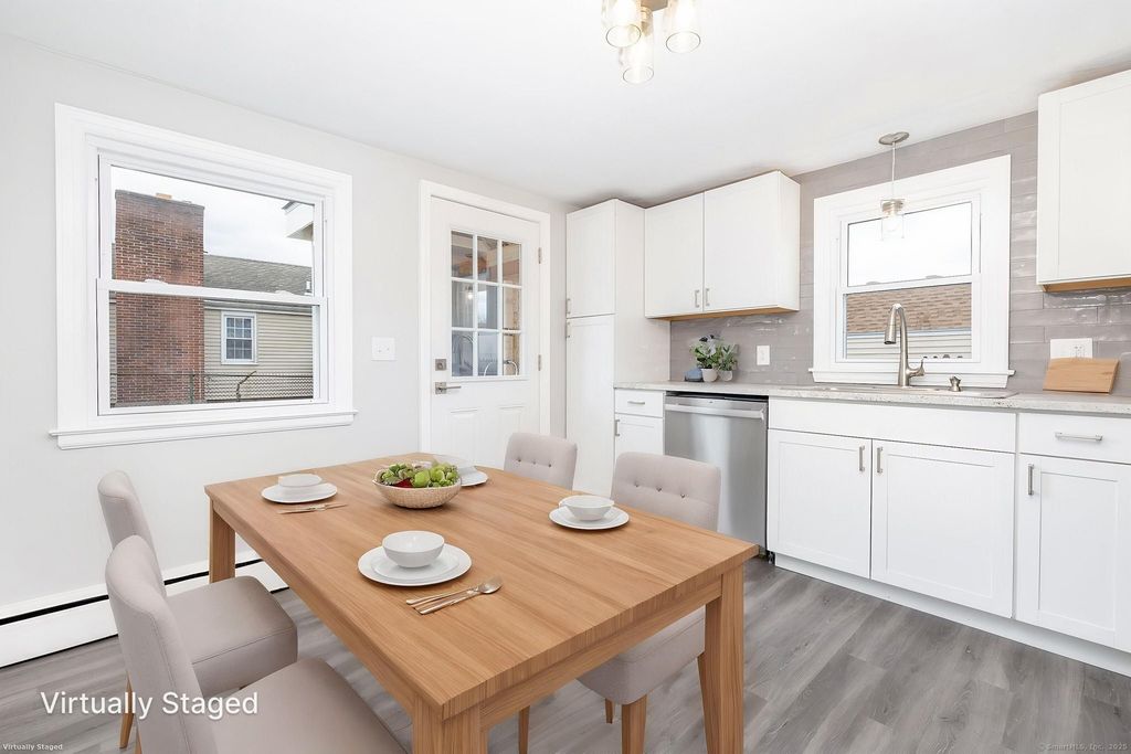 238 James Street, Newington, CT 06111