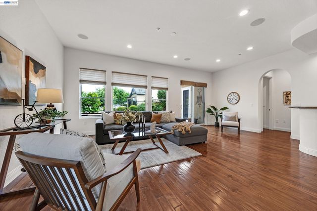 1741 Chardonnay Ln, Brentwood, CA 94513