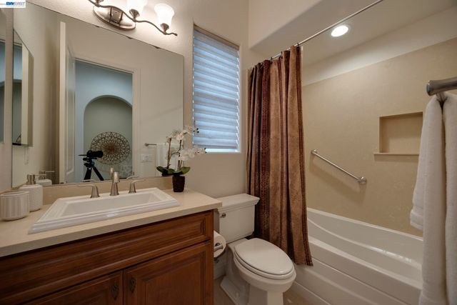 1741 Chardonnay Ln, Brentwood, CA 94513