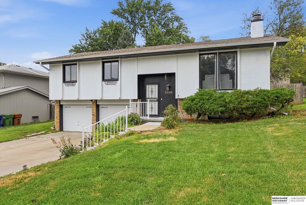 3408 Lynnwood Drive, Bellevue, NE 68123