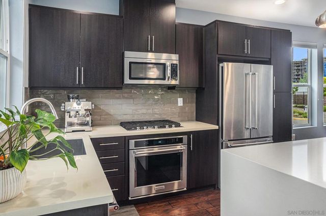 2440 Via Alta, San Diego, CA 92108