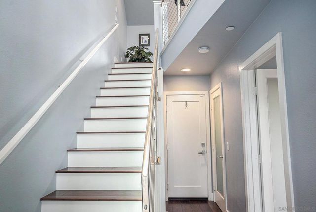 2440 Via Alta, San Diego, CA 92108