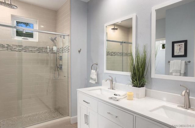 2440 Via Alta, San Diego, CA 92108