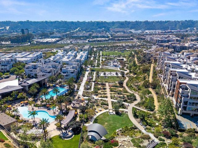 2440 Via Alta, San Diego, CA 92108