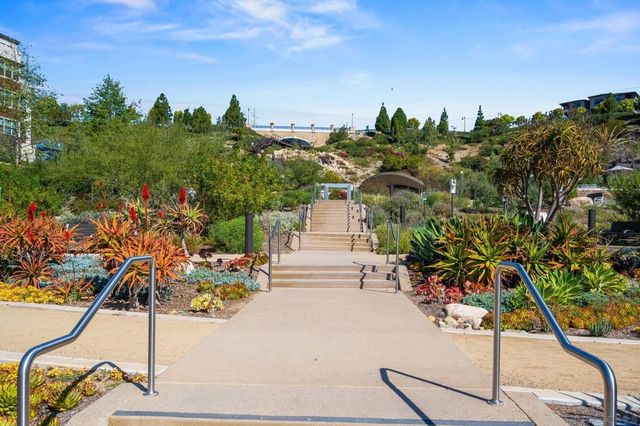 2440 Via Alta, San Diego, CA 92108