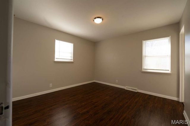 738 Riderwood Drive, Hazelwood, MO 63042