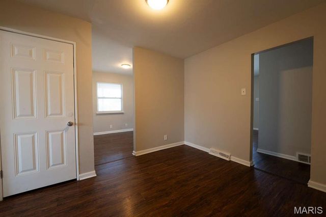 738 Riderwood Drive, Hazelwood, MO 63042