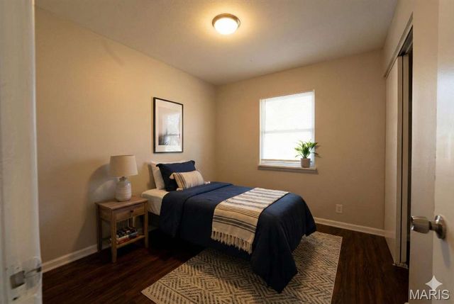 738 Riderwood Drive, Hazelwood, MO 63042