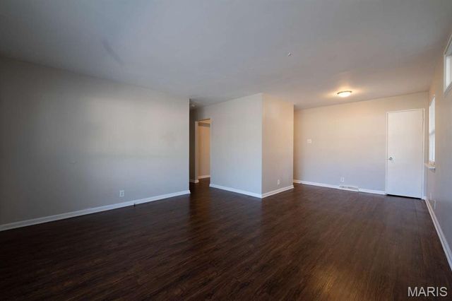 738 Riderwood Drive, Hazelwood, MO 63042